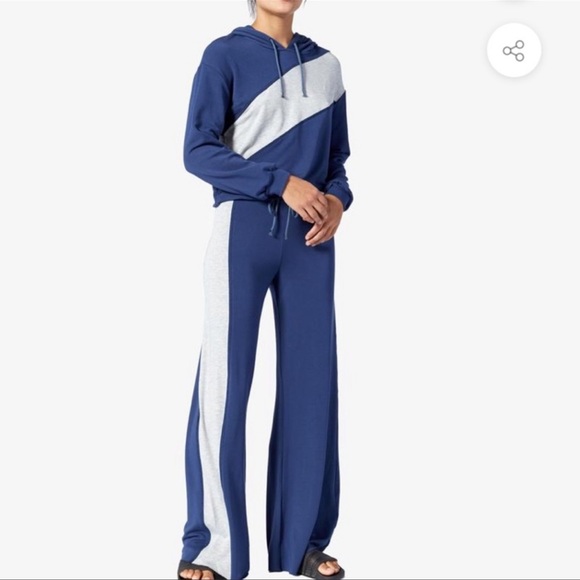 Vimmia Soothe Boxy Hoodie - Picture 3 of 5